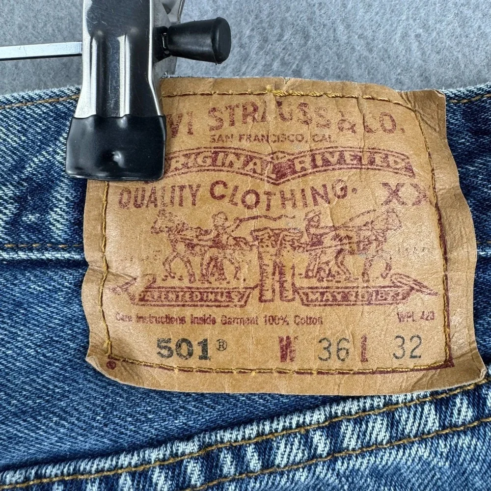 Levis there one